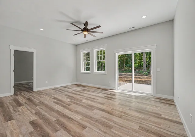 5th image of 74777 Ridgeway Dr, Lawton, MI 49065 | MLS# 66026040735