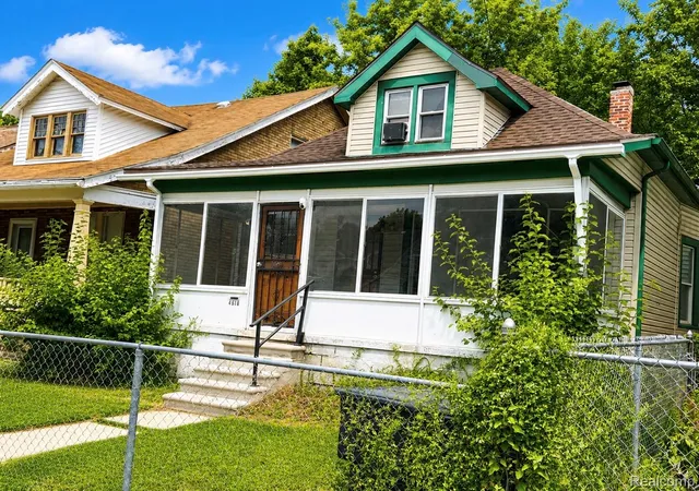 Photo 2 of Single family home for sale at 4618 Bewick St, Detroit, MI 48214 | MLS# 20261061692 | Listing updated on 2026-09-08