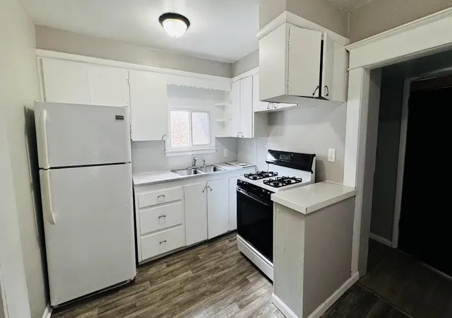 image of 119 Sutton St Sw, Grand Rapids Charter Township Kent, MI 49507 | MLS# 65026040748
