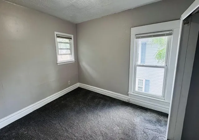 image of 119 Sutton St Sw, Grand Rapids Charter Township Kent, MI 49507 | MLS# 65026040748