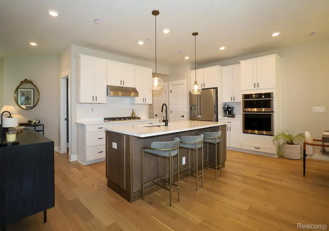 5th image of 1983 Addison Cir, Walled Lake, MI 48390 | MLS# 20261061694