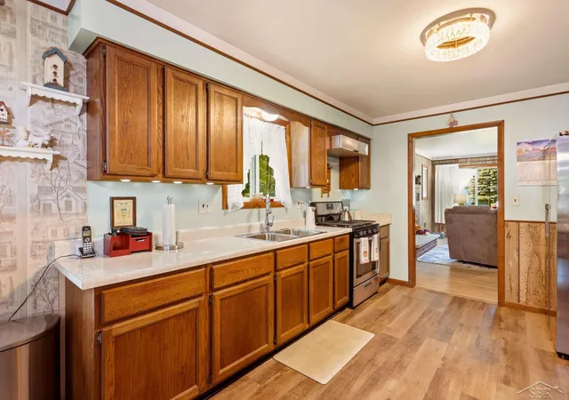 5th image of 110 Chippewa Trl, Prudenville, MI 48651 | MLS# 61050217485