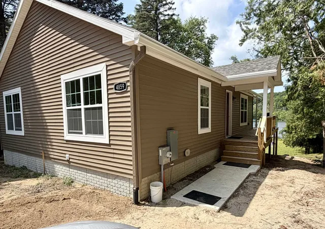 3rd image of 4859 Rushton Rd, Central Lake, MI 49622 | MLS# 78080071961