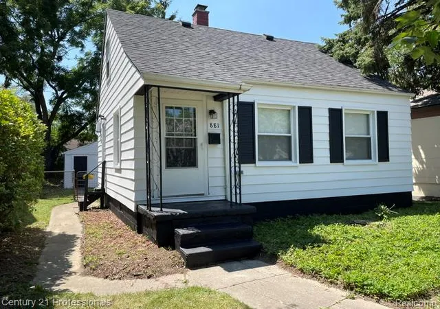 Photo 2 of Single family home for sale at 881 Garfield Ave, Lincoln Park, MI 48146 | MLS# 20261061705 | Listing updated on 2026-09-02