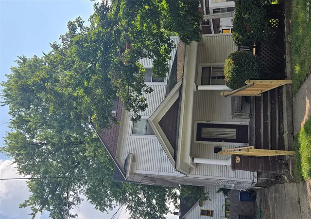Single family home for sale at 431 W Walnut St, Kalamazoo, MI 49007 | MLS# 20261061723