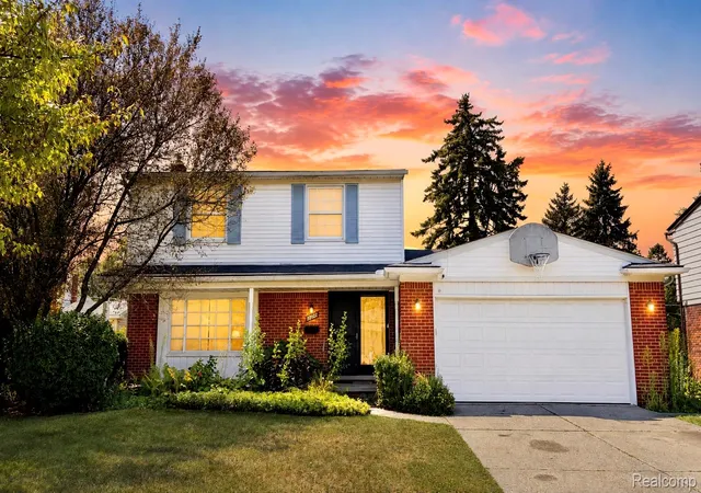 Photo 1 of Single family home for sale at 30121 Woodhouse Dr, Warren, MI 48092 | MLS# 20261061731 | Listing updated on 2026-08-30