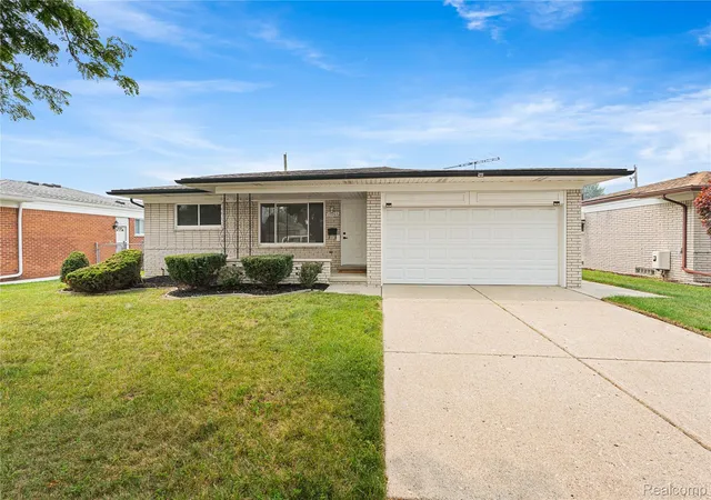 Photo 1 of Sale Pending at 35203 Eden Park Dr, Sterling Heights, MI 48312 | MLS# 20261061733 | Listing updated on 2026-08-26