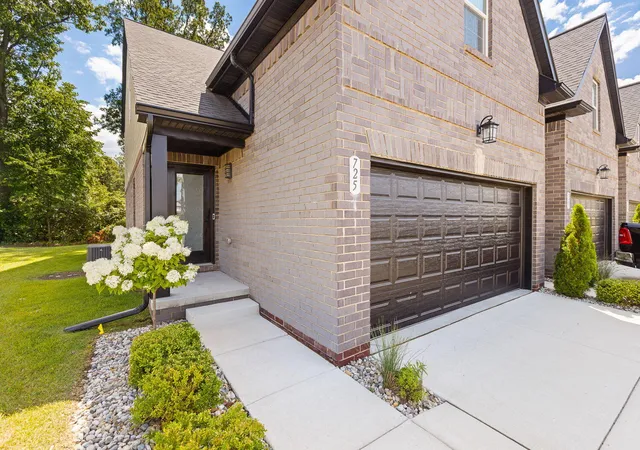 Photo 1 of Condo for sale at 725 Chase Hanna St #9, Dundee, MI 48131 | MLS# 81026040769 | Listing updated on 2026-08-12