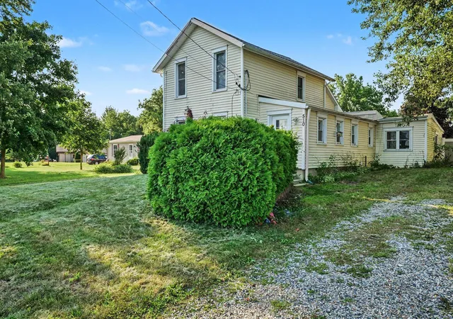 Photo 3 of Single family home for sale at 510 W Elm St, Reading, MI 49274 | MLS# 53026040772 | Listing updated on 2026-08-05
