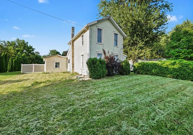Photo 3 of Single family home for sale at 510 W Elm St, Reading, MI 49274 | MLS# 53026040772 | Listing updated on 2026-08-05
