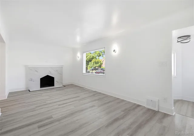 Photo 4 of Single family home for sale at 17373 Birwood St, Detroit, MI 48221 | MLS# 20261061743 | Listing updated on 2026-09-12