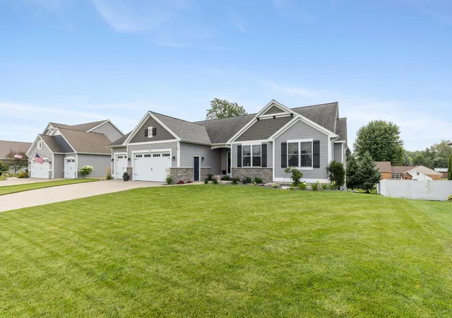 2nd image of 2080 Canopy Dr Sw, Byron Center, MI 49315 | MLS# 65026040773