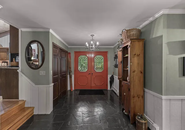 2nd image of 12879 Lakeshore Dr, Grand Haven, MI 49417 | MLS# 71026040774