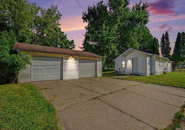 1st image of 303 Parkway St, Lapeer, MI 48446 | MLS# 58050217501