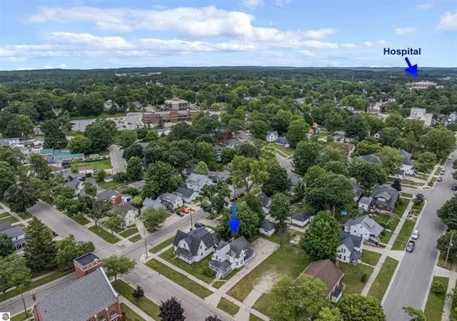 5th image of 218 Cottage St, Cadillac, MI 49601 | MLS# 72026040780