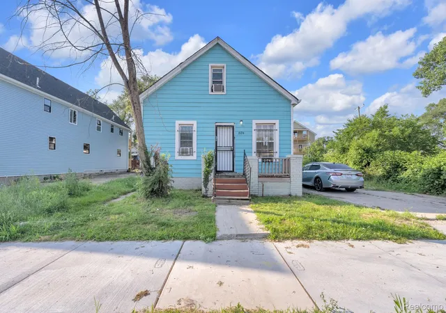 2nd image of 2124 Halleck St, Hamtramck, MI 48212 | MLS# 20261061749