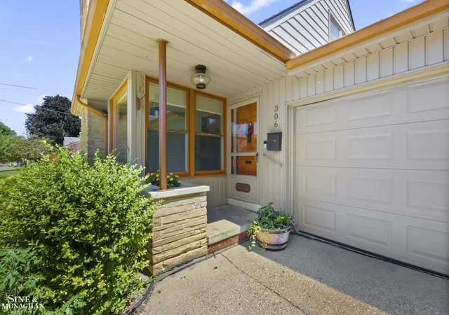 44th image of 306 Ridge Rd, Grosse Pointe Farms, MI 48236 | MLS# 58050217506