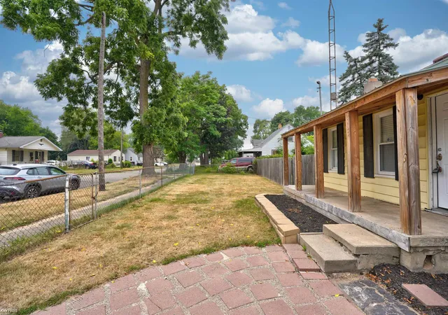 3rd image of 2955 Nathan Dr, Flint, MI 48506 | MLS# 5050217507