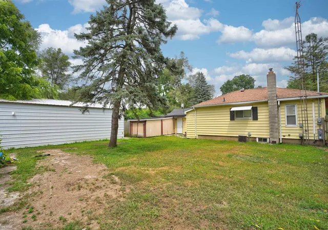 4th image of 2955 Nathan Dr, Flint, MI 48506 | MLS# 5050217507