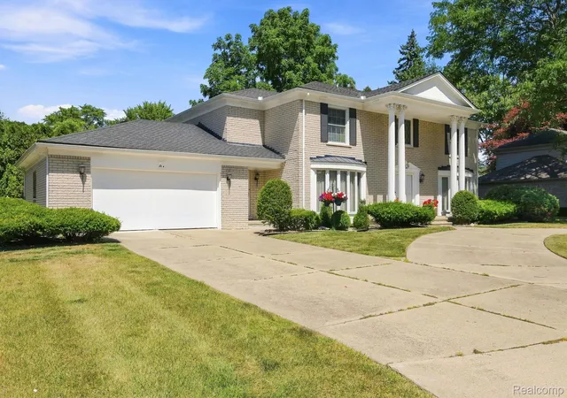 2nd image of 60 Stillmeadow Ln, Grosse Pointe Shores, MI 48236 | MLS# 20261061760