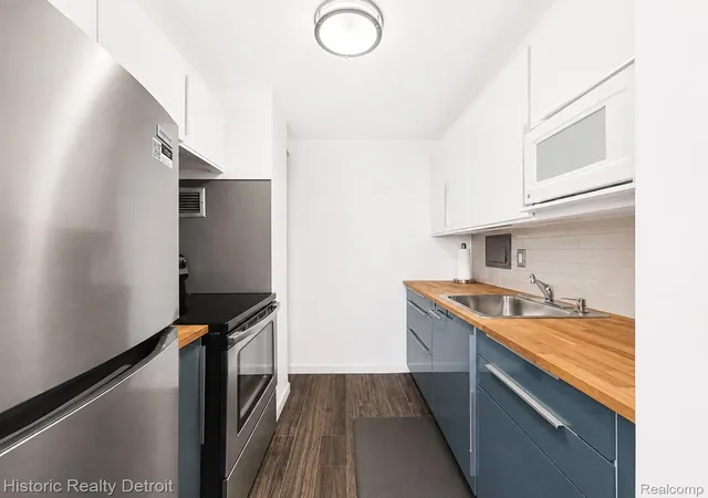 Photo 3 of House for sale at 1300 E Lafayette #604, Detroit, MI 48207 | MLS# 20261061770 | Listing updated on 2026-10-01