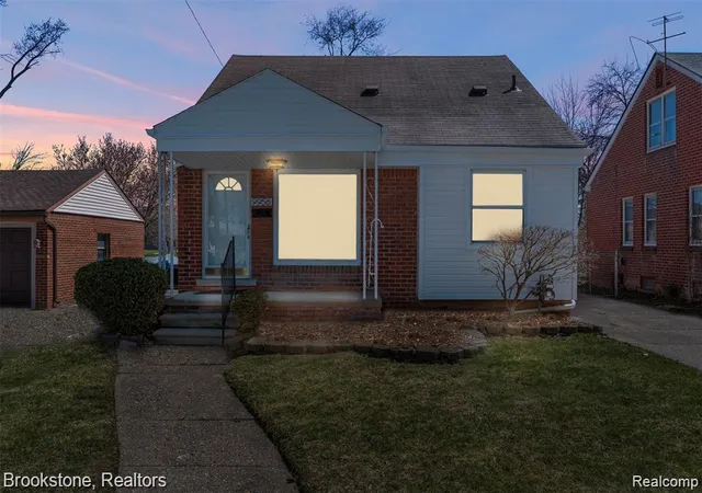 Photo 1 of Single family home for sale at 9956 Arnold St, Redford, MI 48239 | MLS# 20261061771 | Listing updated on 2026-08-11