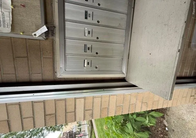 Listing Photo 2 - Condo for sale in building located at 4909 Crooks Rd, Royal Oak, MI 48073 - Unit #D-1