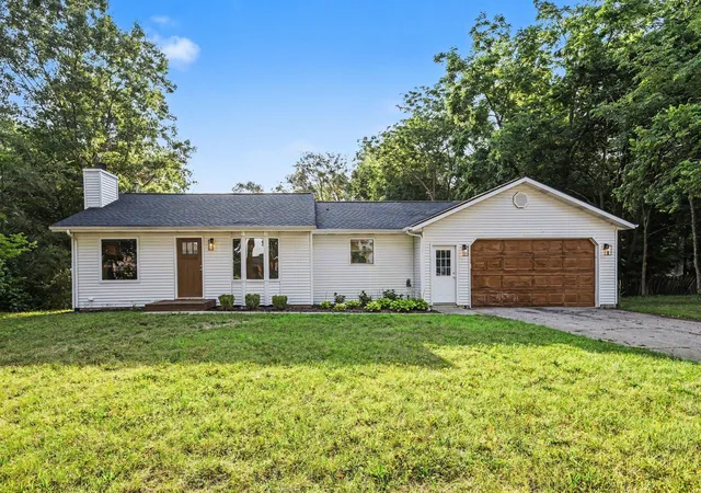 1st image of 4372 Hunsberger Ave Ne, Grand Rapids, MI 49525 | MLS# 65026040792
