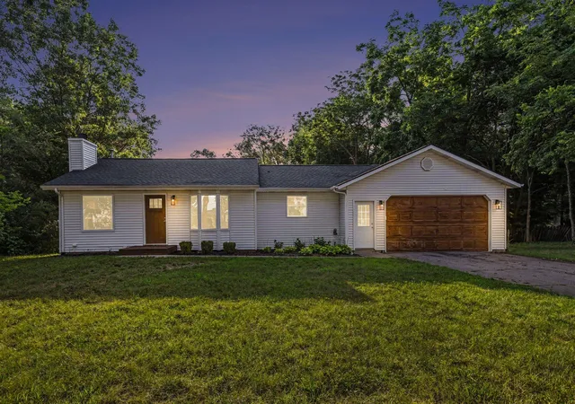 3rd image of 4372 Hunsberger Ave Ne, Grand Rapids, MI 49525 | MLS# 65026040792