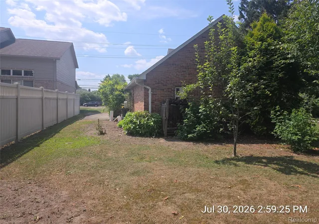 4th image of 15940 Newburgh Rd, Livonia, MI 48154 | MLS# 20261061780
