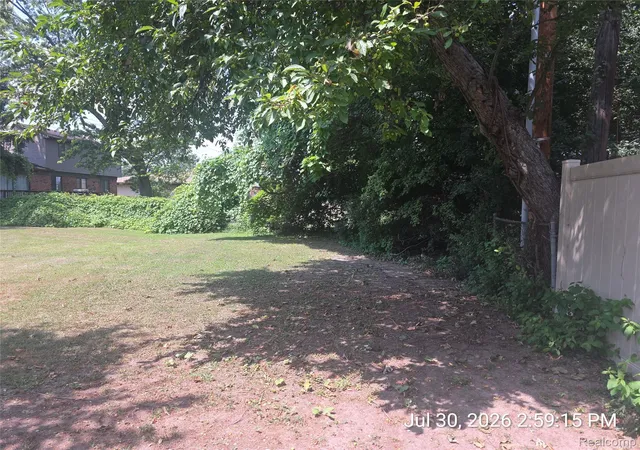 5th image of 15940 Newburgh Rd, Livonia, MI 48154 | MLS# 20261061780
