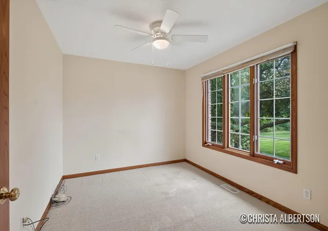 Listing Photo 5 - Condo for sale in building located at 2555 Gracepoint Ct SE, Caledonia, MI 49316 - Unit #40