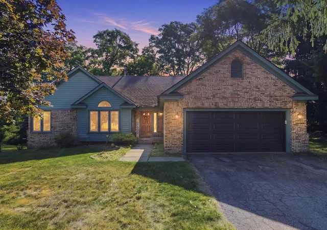 Photo 1 of Sale Pending at 5220 Huron Hills Dr, Commerce Township, MI 48382 | MLS# 81026040799 | Listing updated on 2026-09-11