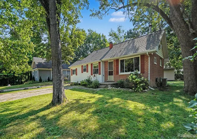image of 6440 Riverdale Rd, Whitmore Lake, MI 48189 | MLS# 20261061785