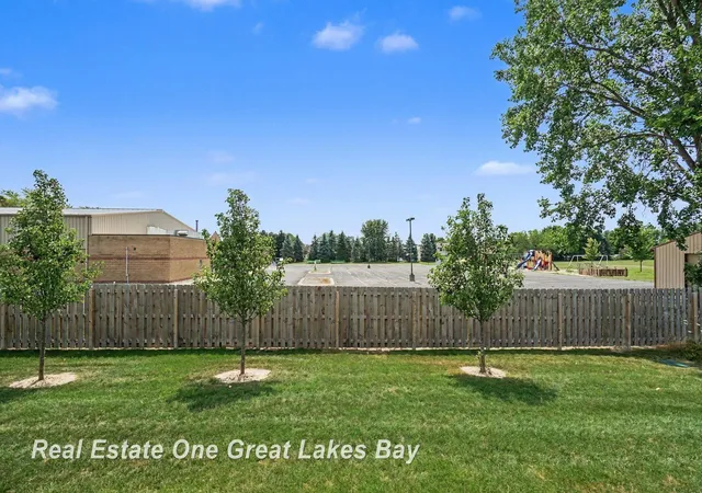 image of 4111 Woodburn Ct, SaginawCharterTownship_Saginaw, MI 48603