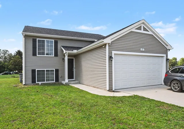 Photo 1 of Single family home for sale at 450 Orchard St, Constantine, MI 49042 | MLS# 69026040805 | Listing updated on 2026-09-02