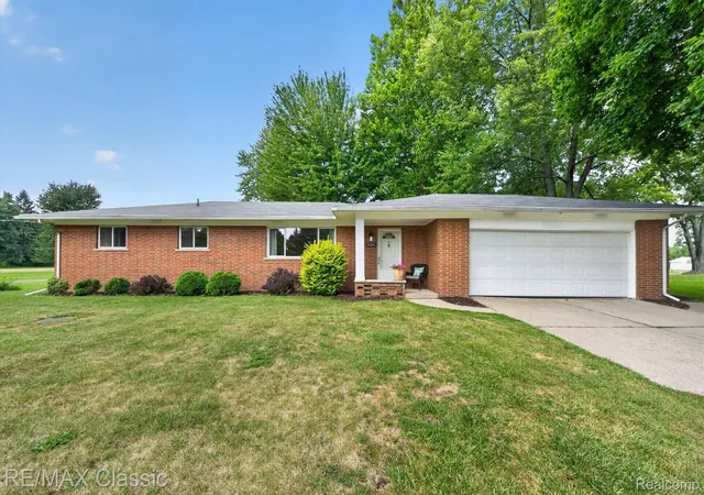 Photo 3 of Single family home for sale at 8200 Hannan Rd, Wayne, MI 48184 | MLS# 20261061803 | Listing updated on 2026-09-01
