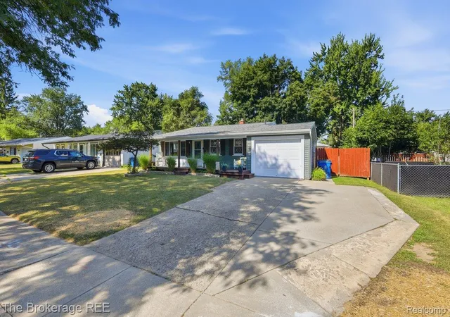 5th image of 710 Tamarac Dr, Davison, MI 48423 | MLS# 20261061808