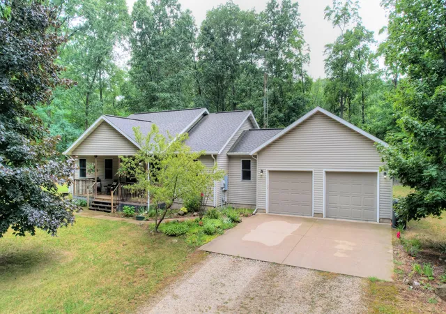 1st image of 884 Nadeau Dr, Pullman, MI 49450 | MLS# 71026040817
