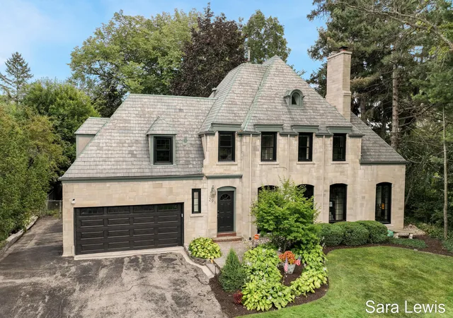 image of 298 Morningside Dr Se, Grand Rapids Charter Township Kent, MI 49506 | MLS# 65026040816