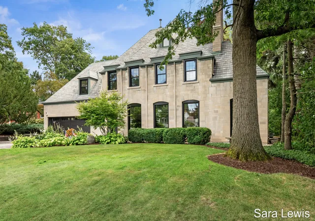 image of 298 Morningside Dr Se, Grand Rapids Charter Township Kent, MI 49506 | MLS# 65026040816