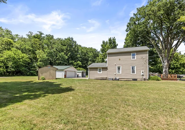 Photo 3 of Single family home for sale at 120 Lincoln St, Litchfield, MI 49252 | MLS# 55026040819 | Listing updated on 2026-08-06