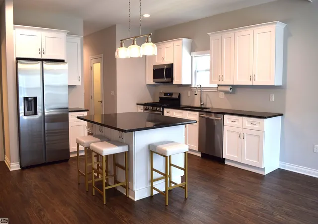 Photo 2 of Single family home for sale at 47050 Brookview Dr, New Baltimore, MI 48047 | MLS# 58050217527 | Listing updated on 2026-08-19