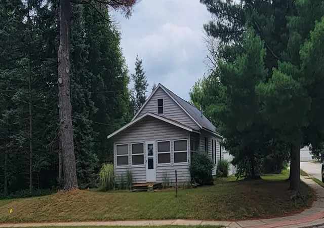 1st image of 8 E Barton St, Newaygo, MI 49337 | MLS# 65026040831
