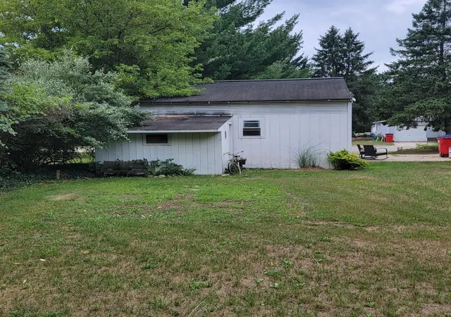 39th image of 8 E Barton St, Newaygo, MI 49337 | MLS# 65026040831