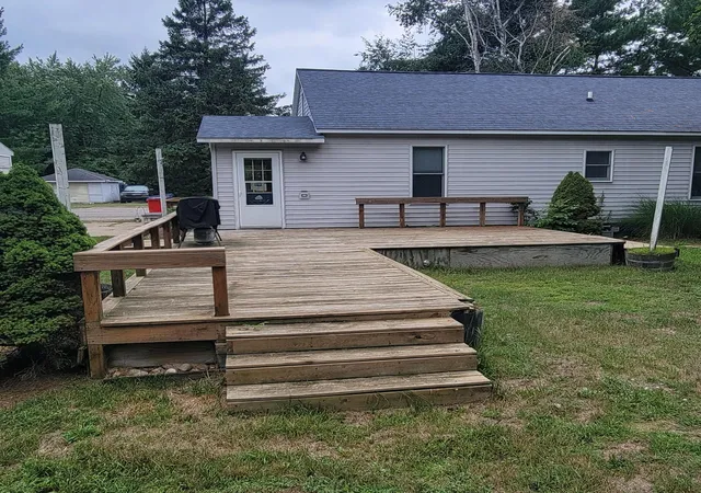 5th image of 8 E Barton St, Newaygo, MI 49337 | MLS# 65026040831