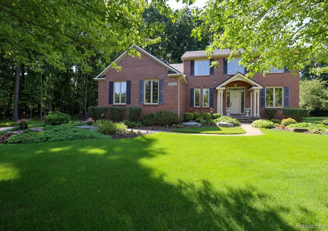 Photo 1 of Single family home for sale at 3531 Stoneridge Ct, Commerce Township, MI 48382 | MLS# 20261061839 | Listing updated on 2026-09-06