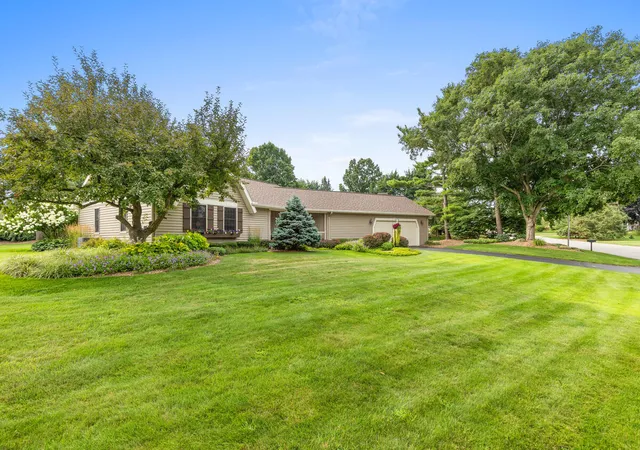 2nd image of 6866 Vista Grande Dr Ne, Rockford, MI 49341 | MLS# 65026040848