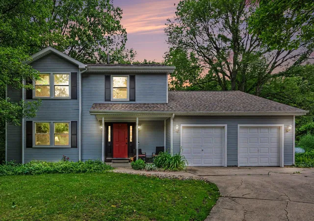 1st image of 22300 Wynsmythe Dr, Mattawan, MI 49071 | MLS# 66026040847