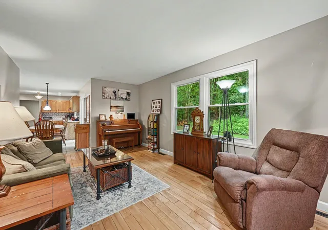 Photo 3 of Single family home for sale at 22300 Wynsmythe Dr, Mattawan, MI 49071 | MLS# 66026040847 | Listing updated on 2026-08-06